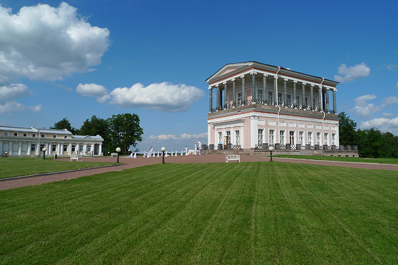 Луговой парк Петергофа